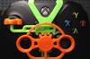 Crean mini volantes de plástico para los mandos de PS4 y Xbox One