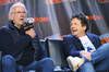 Michael J. Fox y Christopher Lloyd tienen un emotivo reencuentro en la Comic-Con de Nueva York