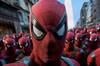 Un influencer convoca a miles de 'Spider-Man' en Argentina y rompen un récord mundial del héroe de Marvel