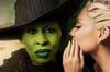 Este musical s es bueno y se estrena pronto: 'Wicked' triunfa en crticas y opta a conquistar la taquilla de Hollywood