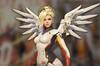 Superan a Amber Heard con el cosplay ms espectacular y fiel de Mercy, una de las heronas de 'Overwatch'