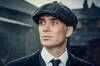 Las nuevas imgenes de la pelcula de 'Peaky Blinders' de Netflix muestran a Cillian Murphy auxiliado por Rebecca Ferguson