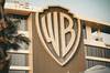 La venta de Warner estalla en Hollywood: Netflix, Paramount y Comcast compiten por el mayor botn audiovisual del siglo