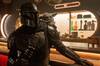 El director de la pel�cula de 'The Mandalorian' justifica el salto de la serie a los cines: 'Hab�a que eliminar limitaciones'