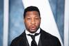 Jonathan Majors sufre un accidente en su regreso al cine y la producci�n estalla: 'no negociamos' tras exigir seguridad
