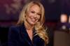 Pamela Anderson est deslumbrante en el reboot de 'Agrralo como puedas': La mtica vigilante de la playa vuelve a los cines