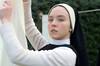 Hoy en Prime Video la pel�cula de terror de 9 millones con Sydney Sweeney que convirti� un convento italiano en una pesadilla