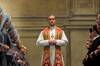 Hoy en HBO Max la serie sobre el Papa que arras� con Jude Law y que coincide con la visita del Papa Le�n XIV a Espa�a