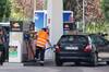 Ya es oficial: si tienes un coche di�sel, llenar el dep�sito ser� m�s caro que usar gasolina de forma permanente