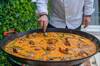 Los cocineros espa�oles coinciden: 'La mejor paella no se mejora con m�s azafr�n, sino con una fina capa de aceite caliente'