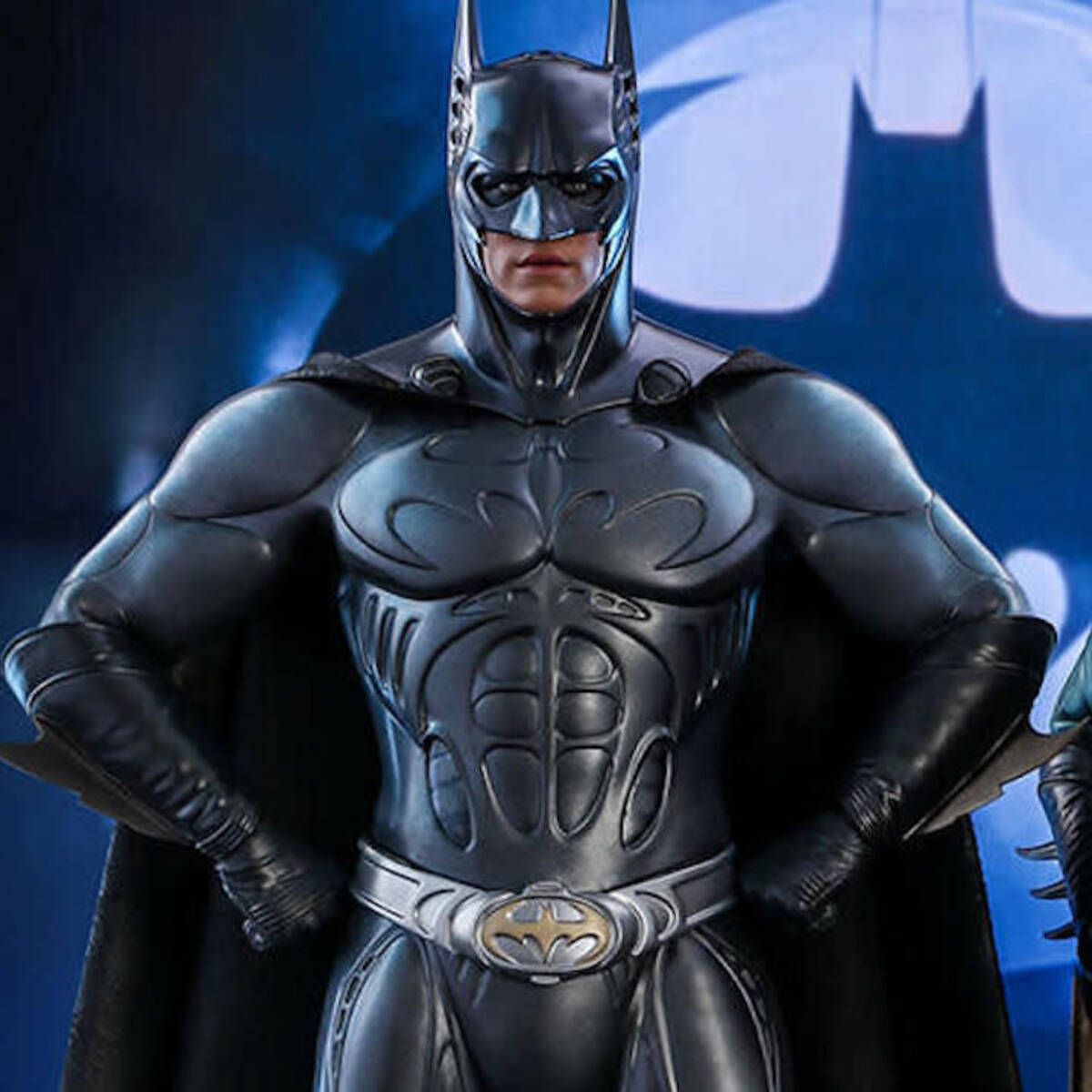 Batman Forever: Las figuras de Hot Toys reabren el debate de los pezones -  Vandal Random