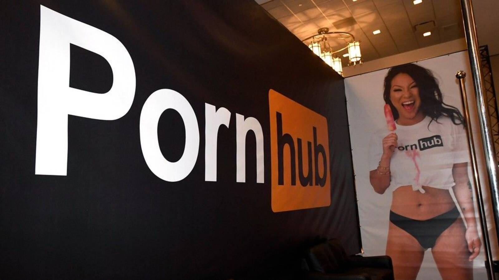 Pornhub elimina más de la mitad de todos sus vídeos - Vandal Random