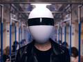 Artículo Blanc: Así es la mascarilla que te hará creer que eres el hermano tonto de Daft Punk
