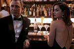 James Bond est� siendo un quebradero de cabeza para Amazon: la �ltima pel�cula del agente 007 lastr� el futuro de la franquicia