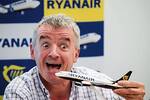 Michael OLeary, CEO de Ryanair, recibe su propia medicina: un restaurante le cobra por 'asiento prioritario' y 'espacio extra'