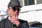 Un magnate francs se rebela contra EE.UU. y Elon Musk al liderar un boicot con su flota de coches Tesla: 'Esto se acab'