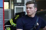 La serie '9-1-1' ha levantado ampollas en EE.UU. por la trama LGTBQ+ de uno de sus personajes y su actor sale en su defensa