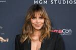 Halle Berry rompe su silencio sobre la controvertida escena que sentenci� su carrera: 'Fue un desnudo muy gratuito'