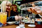 Italia endurece las normas: los restaurantes italianos pueden rechazar servir agua del grifo aunque el cliente quiera pagarla