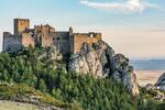 El castillo rom�nico mejor conservado de Europa: una fortaleza del siglo XI sobre roca milenaria a m�s de 1000 metros de altura