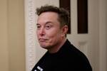 Elon Musk confirma que Grok, su polmica IA racista, llega a los Tesla: 'Es cuestin de das, llegar a todos los coches'