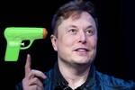 Elon Musk desafa al 'virus woke' en X: el emoji de la pistola realista regresa y reaviva la polmica en la red social