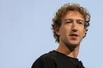 Mark Zuckerberg presume de 'monstruo flotante': el yate de 300 millones de euros que devora dos millones de litros de disel