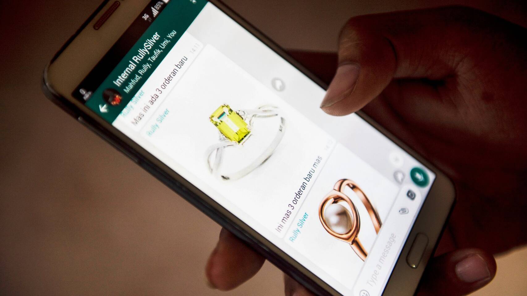 WhatsApp se actualiza para impedir que te hackeen con un vídeo en mp4