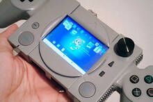 PlayStation Classic se transforma en una consola portátiles