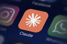 Adi�s a los inform�ticos: la IA Claude Code planta cara a ChatGPT y permite automatizar todo tipo de tareas sin saber programar