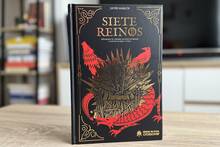 Si amas 'Juego de tronos', este libro es la pieza definitiva que todo fan de la fantas�a de Poniente debe tener
