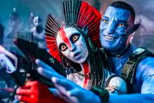 James Cameron (71) exprime Hollywood y ficha a una oscarizada actriz para 'Avatar 4': 'Ser� una Na'vi del desierto'