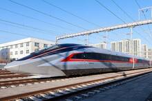 China inaugura el tren m�s r�pido del planeta: de 0 a 350 km/h en 4 minutos, 400 km/h de velocidad y Oscar Puente lo aplaude