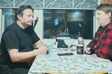 Tero Aikioniemi (56) y su mujer viven a -40 �C bajo cero en el �rtico sin calefacci�n ni agua corriente gracias a estos trucos