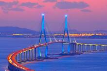 12,3 km sobre el mar, pilares de 230 metros y adaptado al viento oce�nico: el puente surcoreano que cambia la ingenier�a moderna