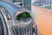 China construye una megaestructura con 8 torres en una estructura horizontal de 300 metros y evoluciona la arquitectura mundial