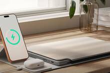 Carga inal�mbrica, soporte ajustable y protecci�n premium se fusionan en esta funda de 150 euros que organiza tu oficina m�vil