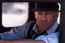 El western m�s infravalorado de Bruce Willis es una obra maestra que mezcla de 'Por un pu�ado de d�lares' y 'John Wick'