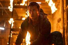 Ya hemos visto 'The Running Man' y es la adaptación más fiel de Stephen King a una distopía de ciencia ficción muy actual