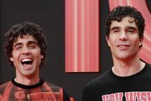 Los Javis rompen, pero su empresa no: una facturación de 2,5 millones y 60 empleados pesan más que el drama sentimental