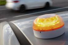 La baliza V-16 puede espiarnos? La DGT aclara cmo funciona realmente el sistema de localizacin en Espaa