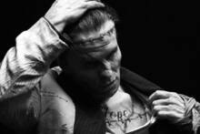 Christian Bale compite con el Frankenstein de Netflix en las nuevas im�genes de '�La novia!' ambientada en los a�os 30