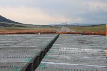 El megapuente de 61 metros de ancho que ha costado m�s de 12 millones de euros y que proh�be el acceso a personas y coches