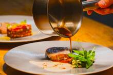 La Generación Z amenaza la estabilidad de uno de los mayores negocios del mundo: 'Eso suena terrible... porque ya es cara'