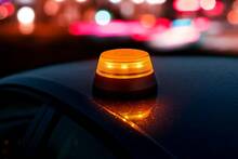 Pere Navarro, director de la DGT, tajante sobre las balizas V-16: 'En enero no va a haber prórroga'