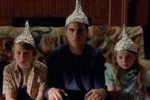 El truco del papel de aluminio en la pared que usan arquitectos y alba�iles antes de picar o pintar una pared en una vivienda