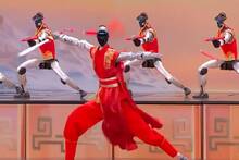 China sorprende con su gala del A�o Nuevo lunar: cientos de robots H1 bailan coreograf�as patri�ticas en una noche hist�rica