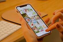 Confirmado por la ciencia: el truco de hace 100 a�os que explica por qu� haces scroll en TikTok e Instagram durante horas