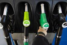 Espa�a observa c�mo el precio del di�sel se dispara: el motivo por el que este precio sube m�s que el de la gasolina