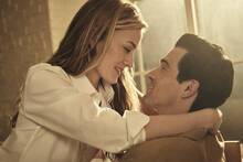 Llega a Disney+ la miniserie rom�ntica que arrasa con 25 millones de horas en streaming: est� basada en hechos reales